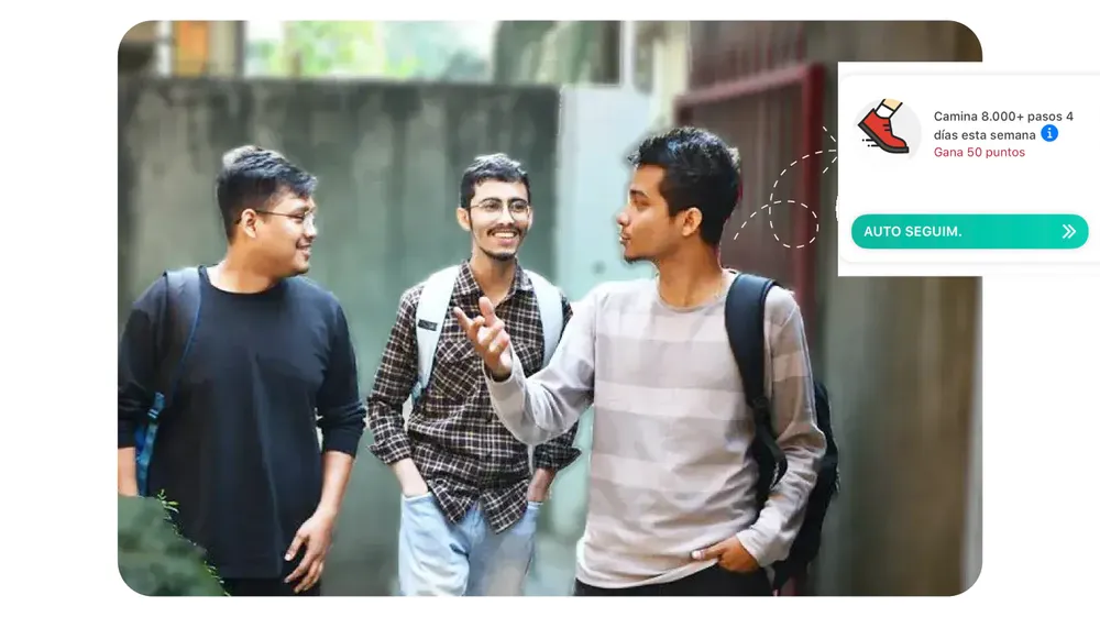 Tres jóvenes caminando y charlando al aire libre con un widget de progreso del reto Vantage Fit step overlay.webp