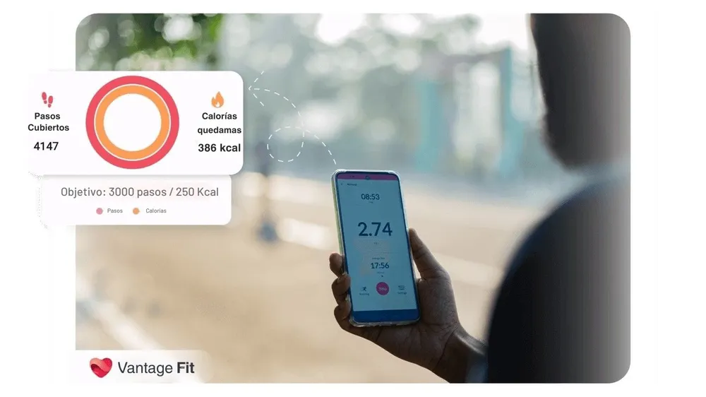 Una persona con un móvil mostrando la app Vantage Fit con estadísticas de pasos y calorías, superpuestas con un chart.jpeg circular de progreso